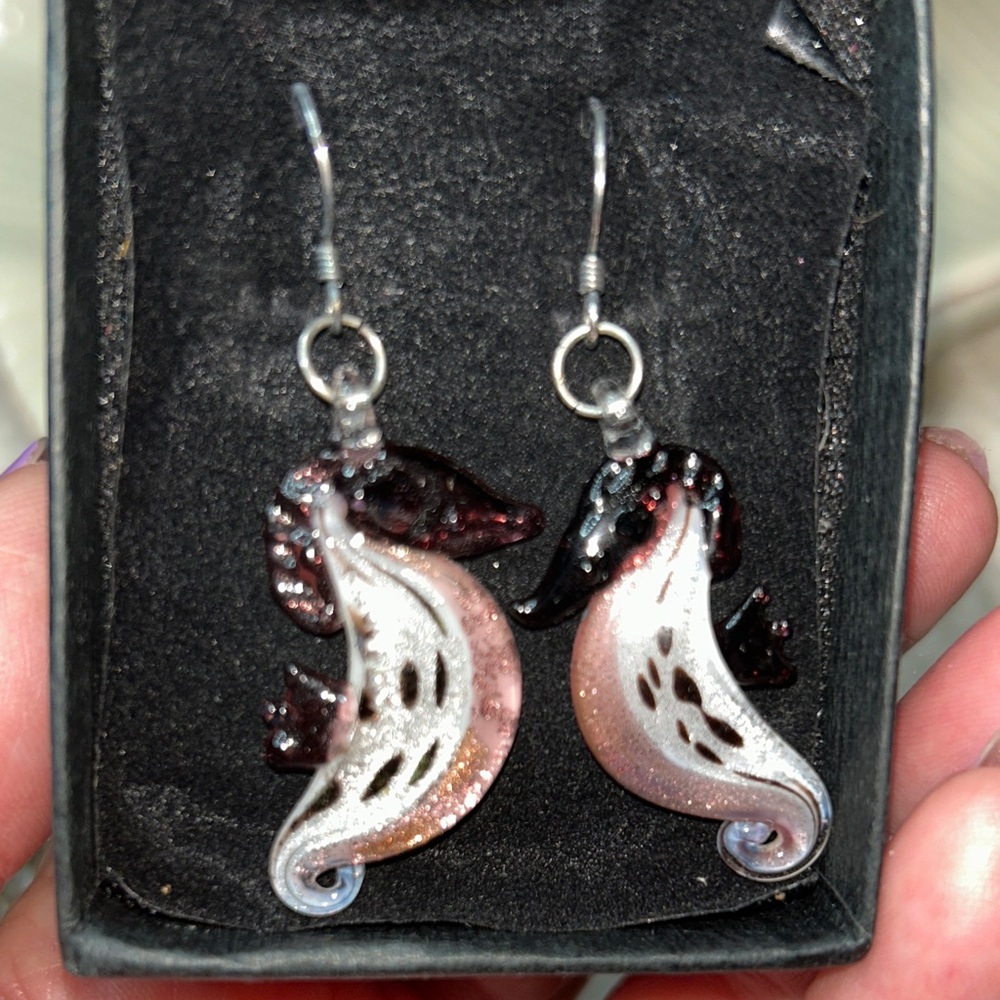 NWT La Dolce Glass Seahorses Chic Black and Silver Swirl Earrings